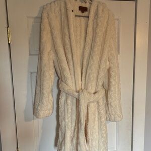 Cozy Cream Women's Robe